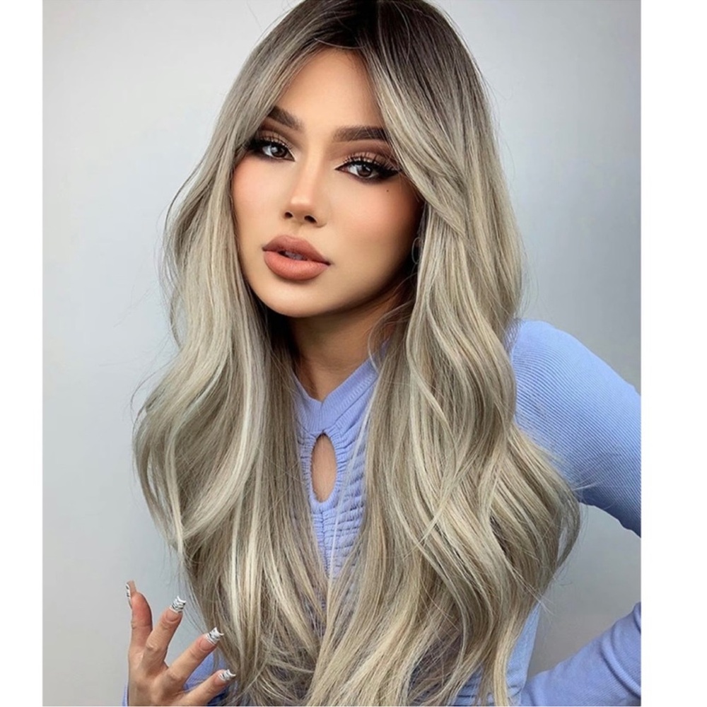 Ashe Blonde Full synthetic wig wavy New with Wig cap